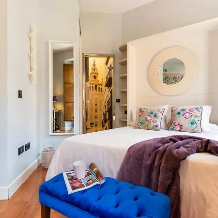 Cathedral Luxury Studio, Swimming Pool And Cathedral Views